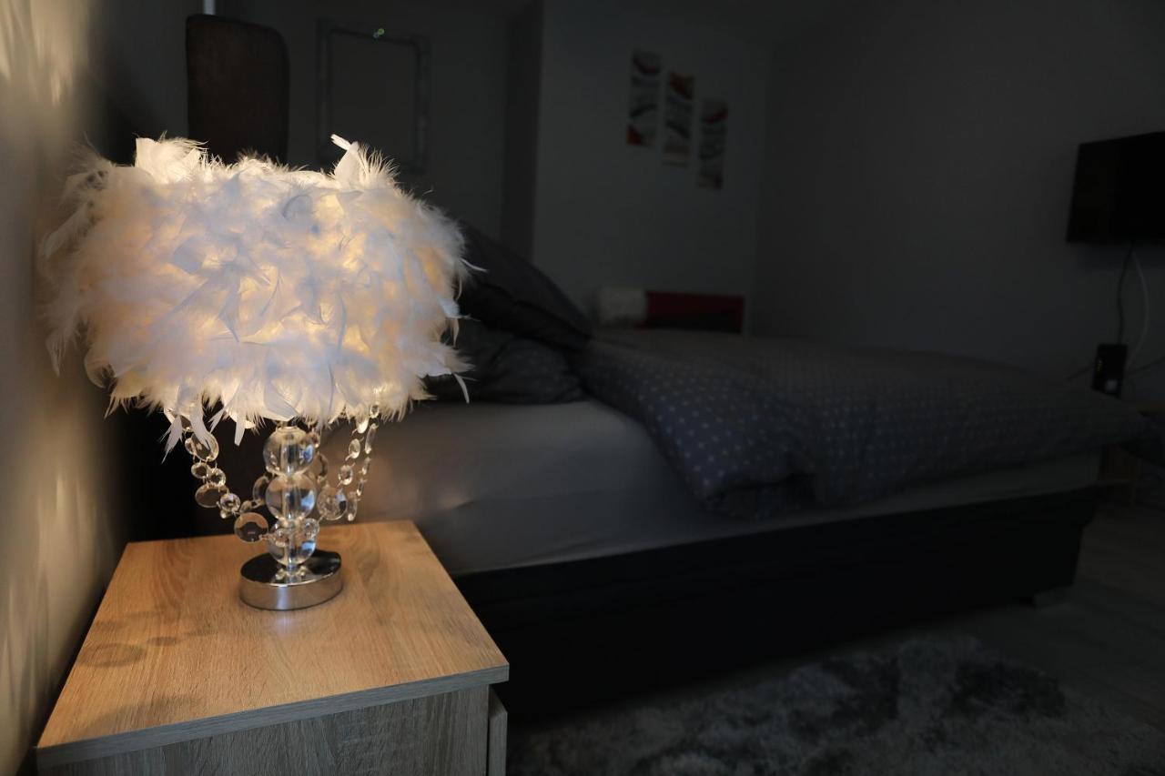Studio Apartman Ana أوسييك المظهر الخارجي الصورة