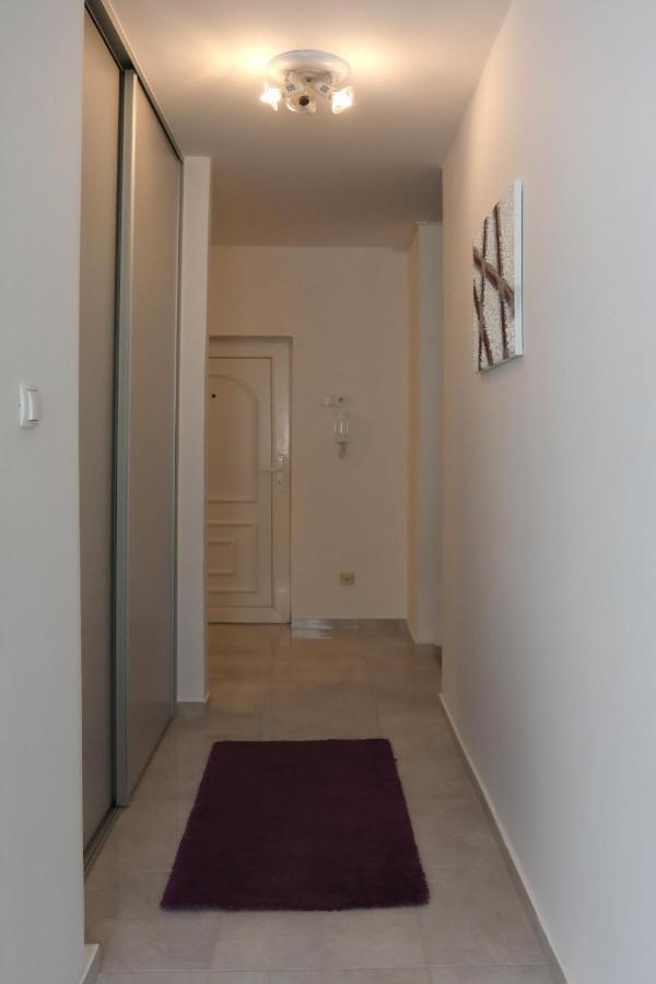 Studio Apartman Ana أوسييك المظهر الخارجي الصورة